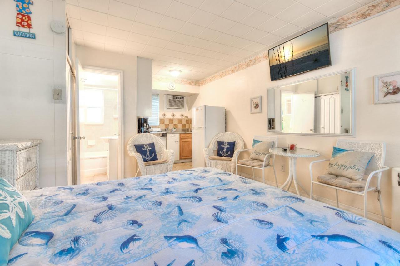 Tropic Terrace #16 - Beachfront Rental Apts St. Pete Beach Extérieur photo
